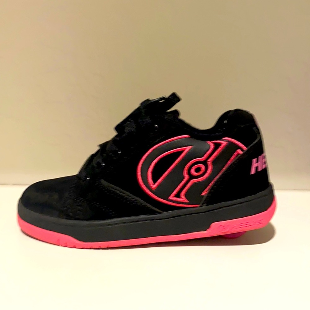 Heelys - black & hot pink